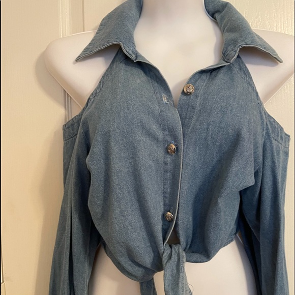 Vintage Denim no shoulder, Button sleeves, tie waist TOP - Picture 4 of 10